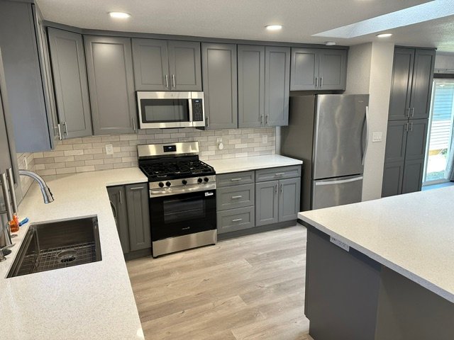 Lincoln House: 155 E St