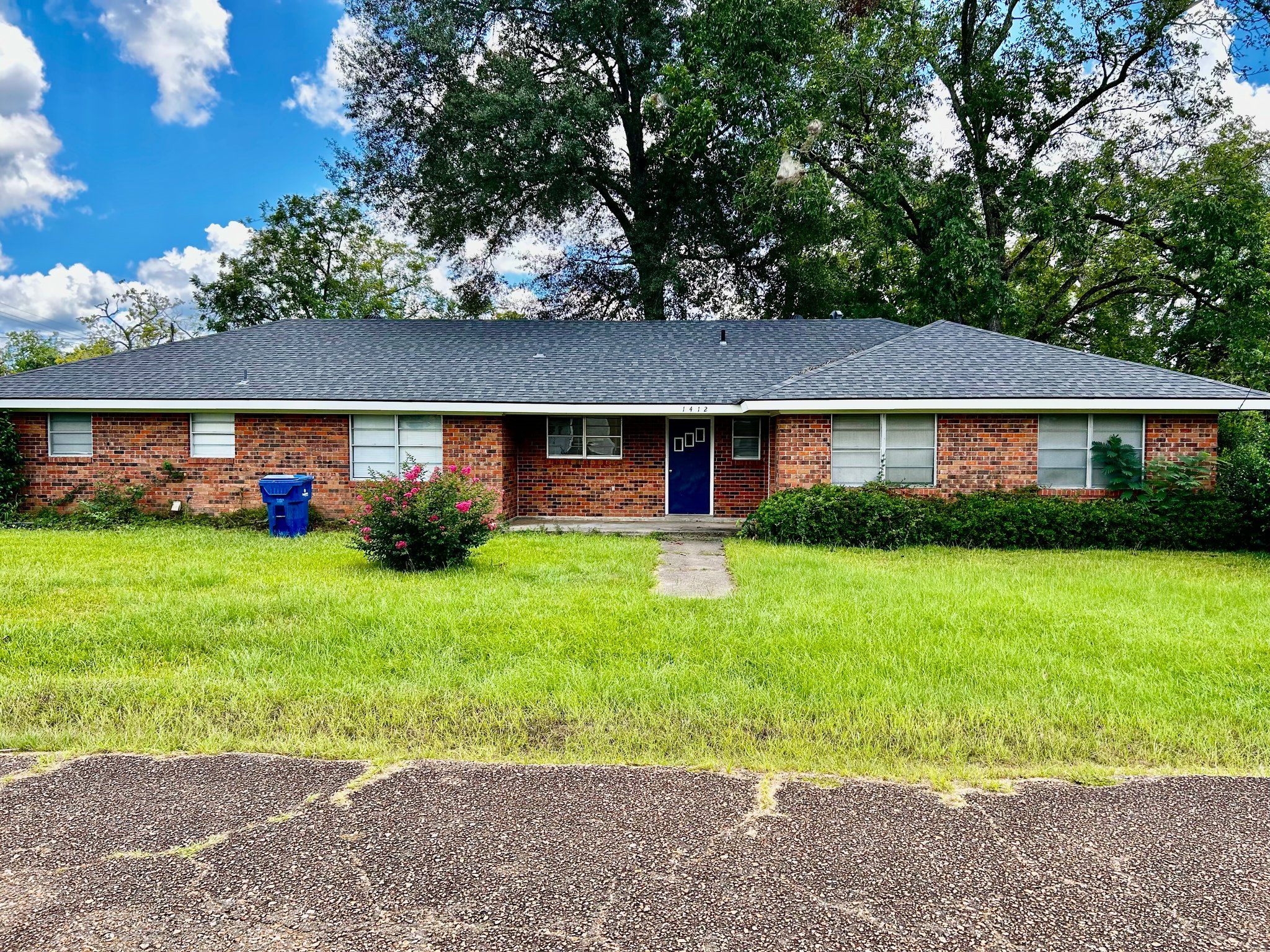 Deridder House: 1412 Rose St