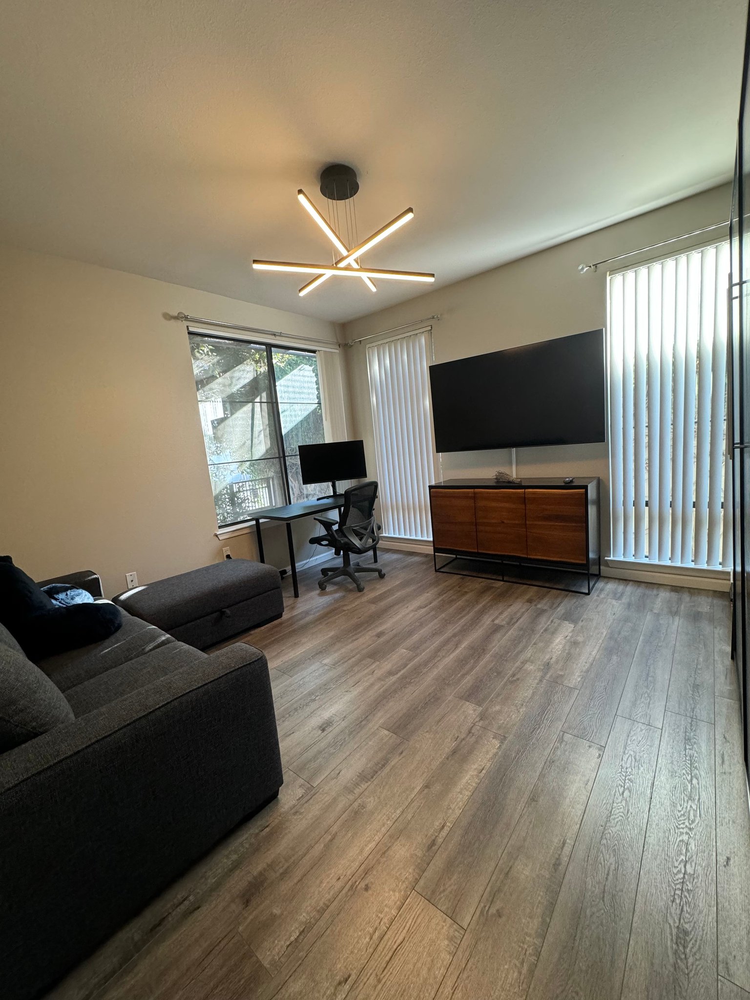 San Jose Single Room: 1060 S 3rd St