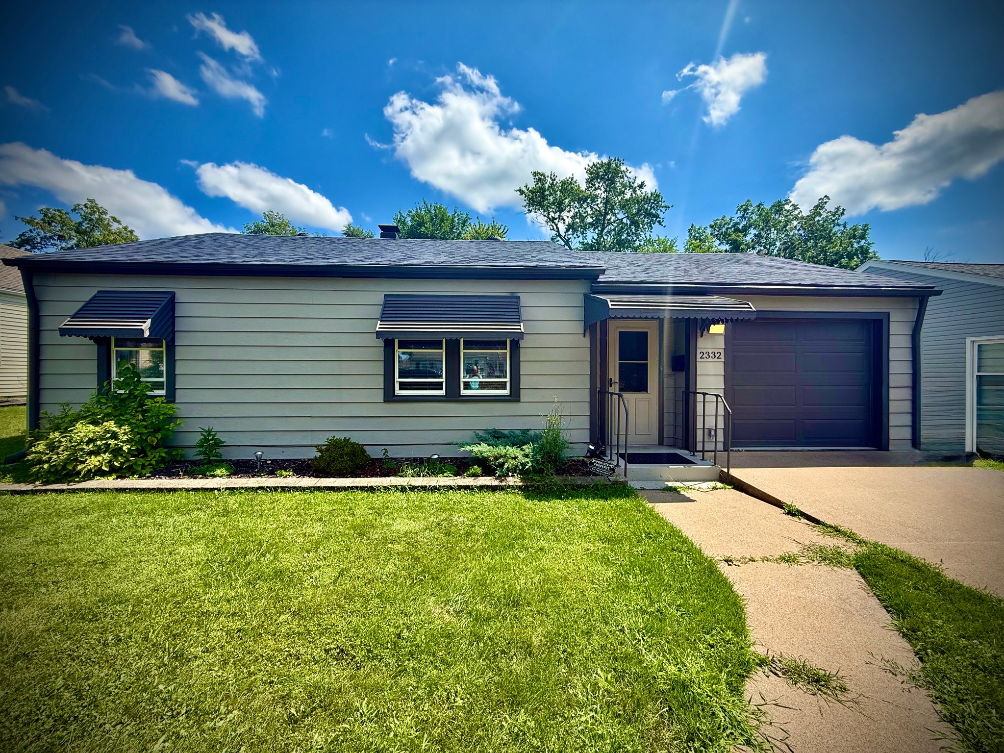 Moline House: 2332 48th st
