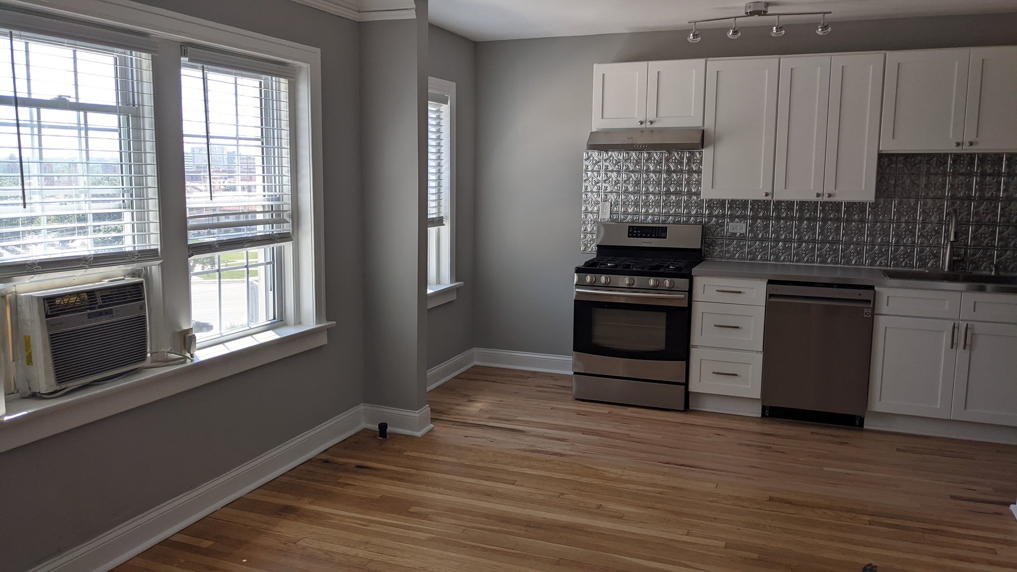 Kansas City Condo: 127-129 East 46th st