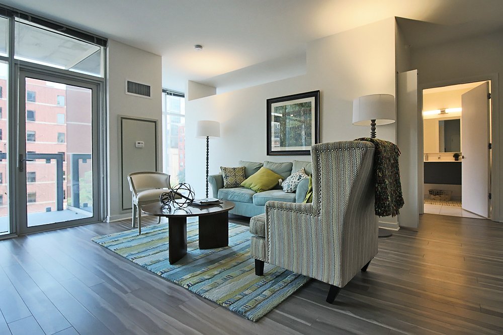 Chicago Condo: 816 n La Salle Dr