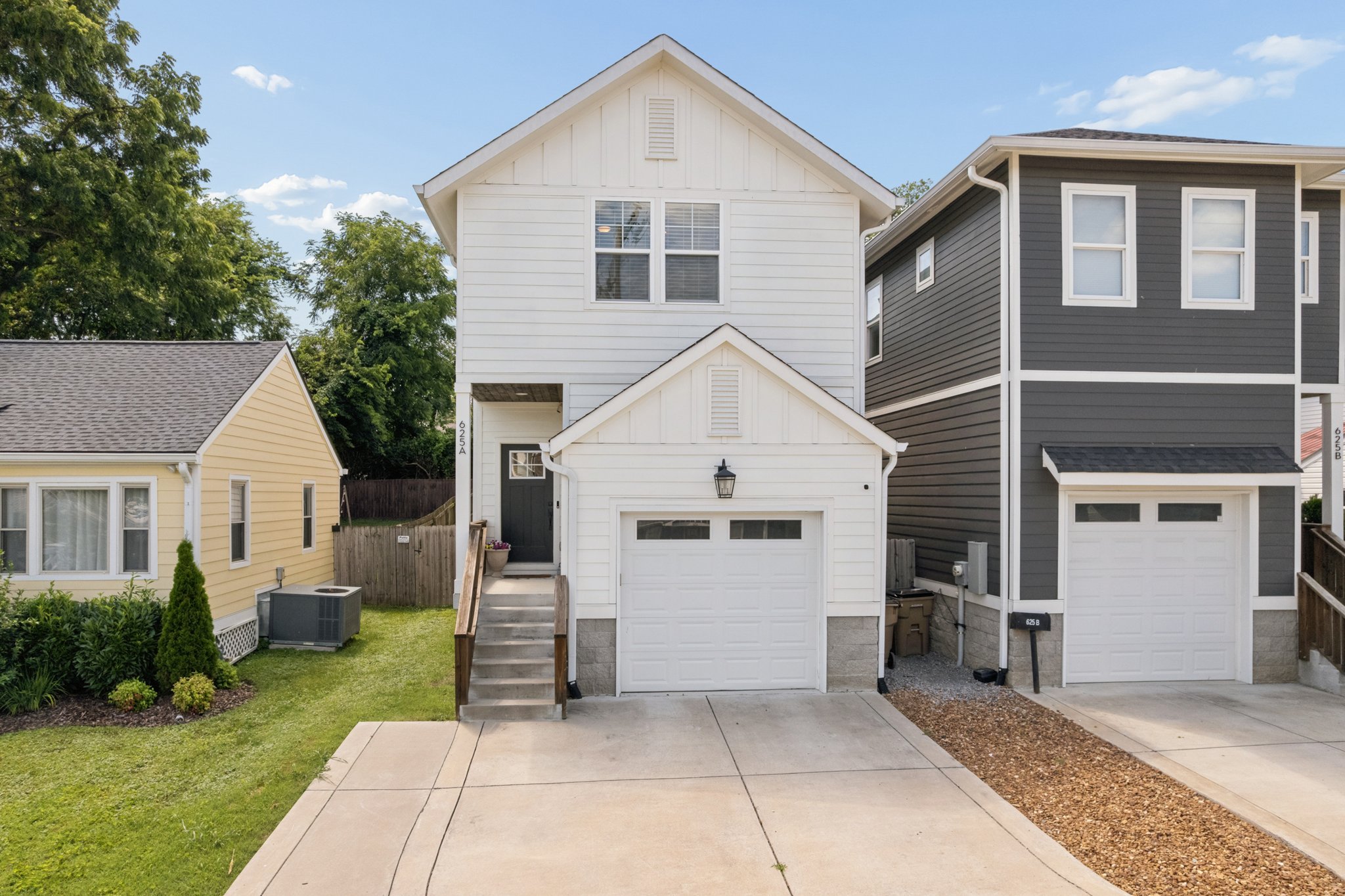 Nashville House: 625a Ries Ave