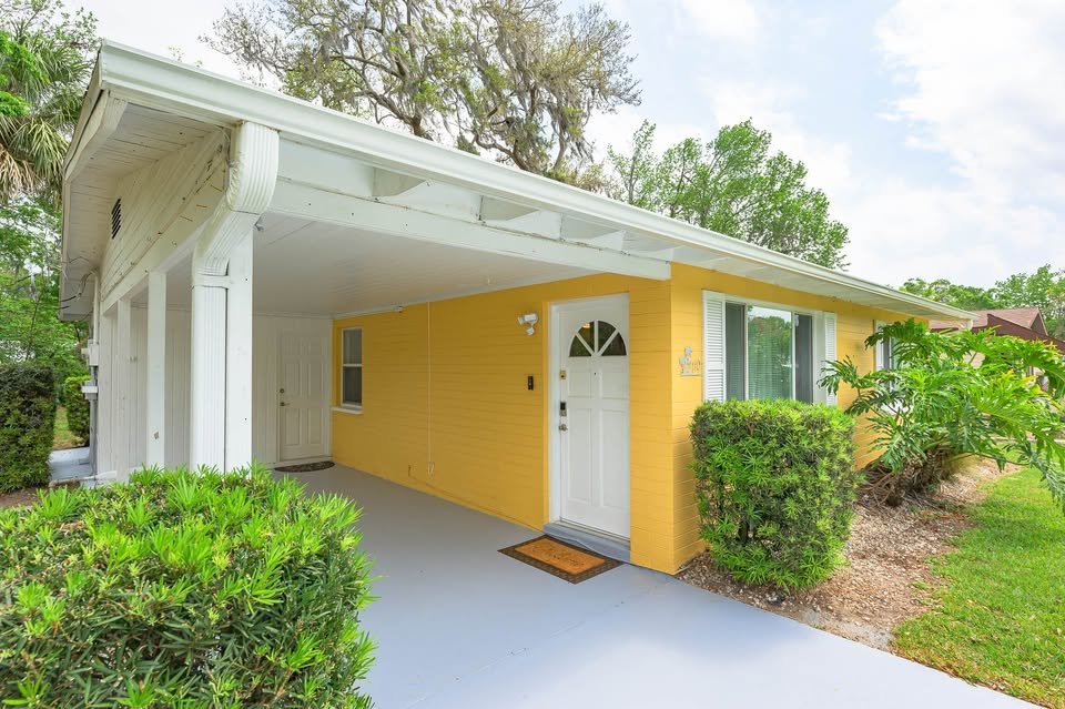 Daytona Beach House: 110 Mason Park Dr