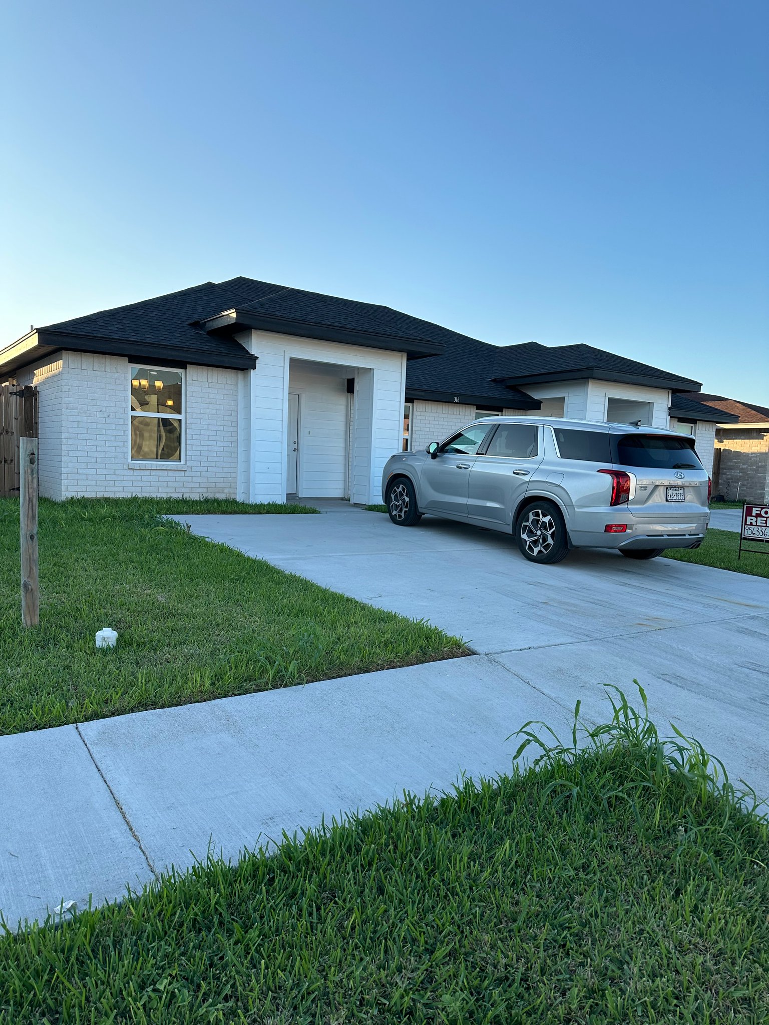 Brownsville Townhome: 316 Uva Ln