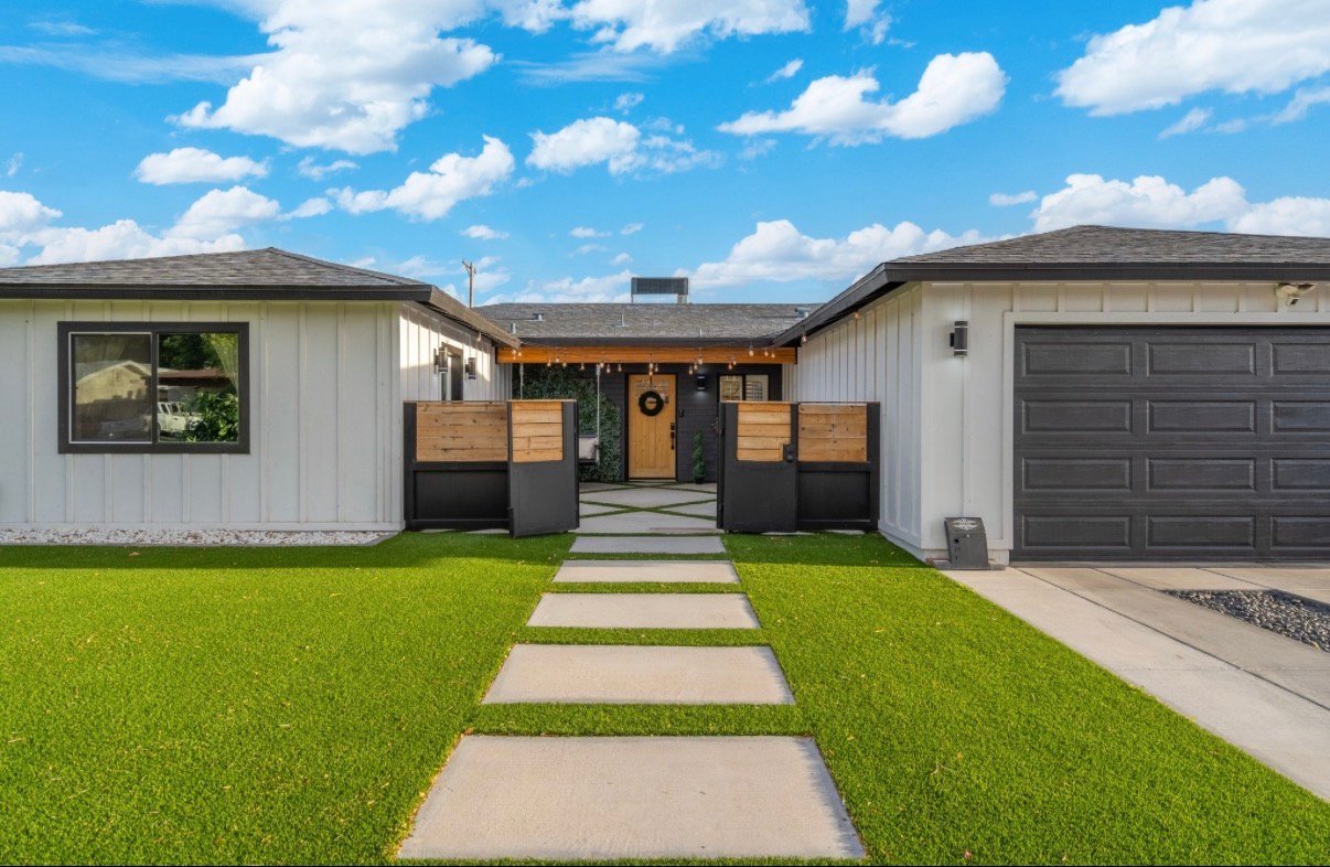 Phoenix House: 4329 E Hubbell St