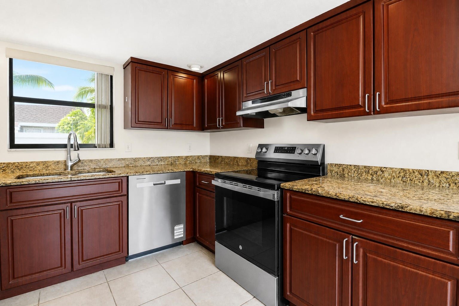 Jupiter Townhome: 202 LAKEWOOD Drive 11B