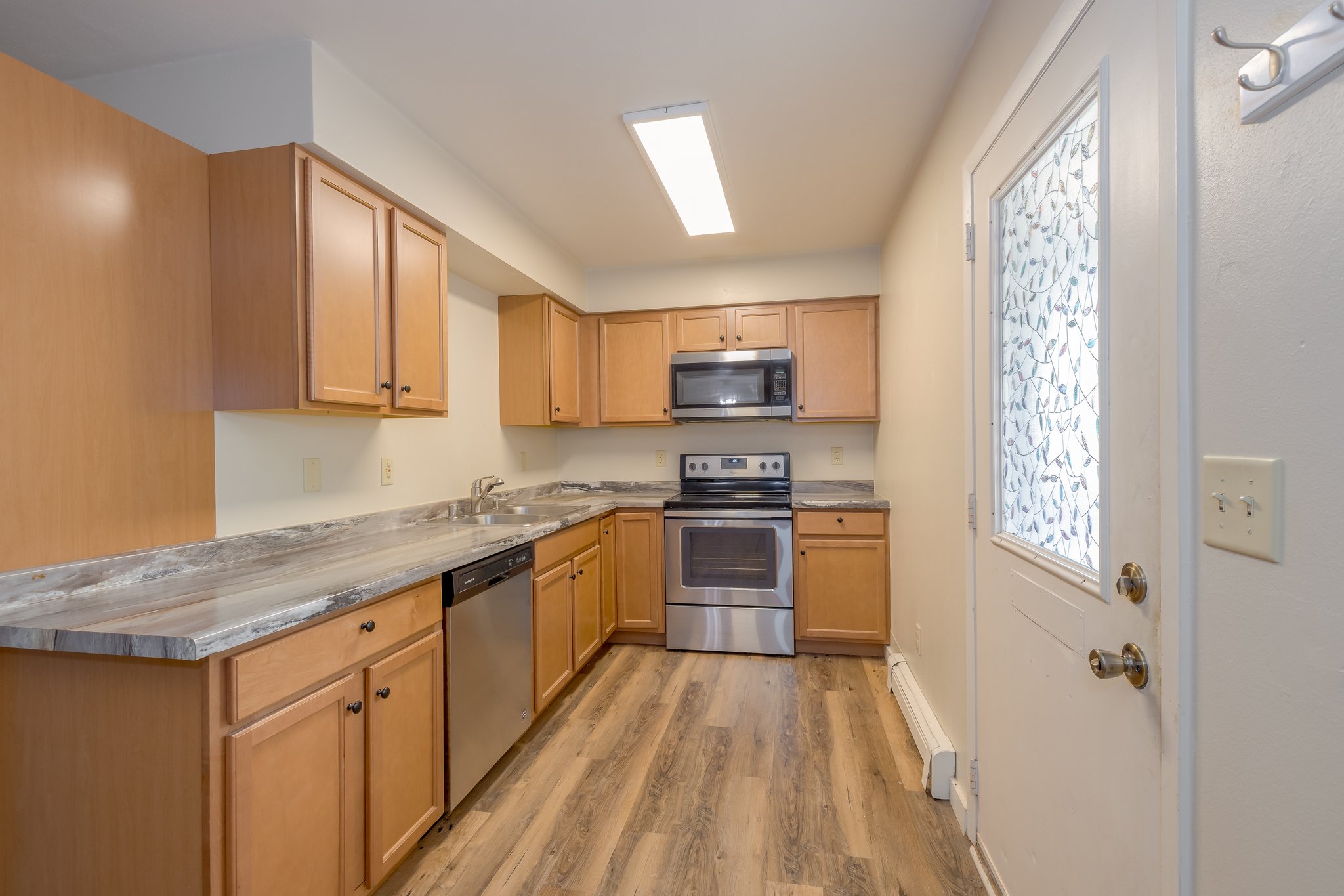 Oshkosh Apartment: 836 Vine Ave.