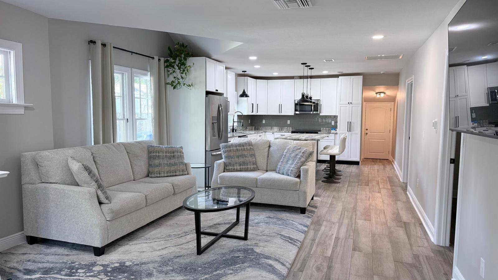 Fort Myers House: 2635 Michigan Ave