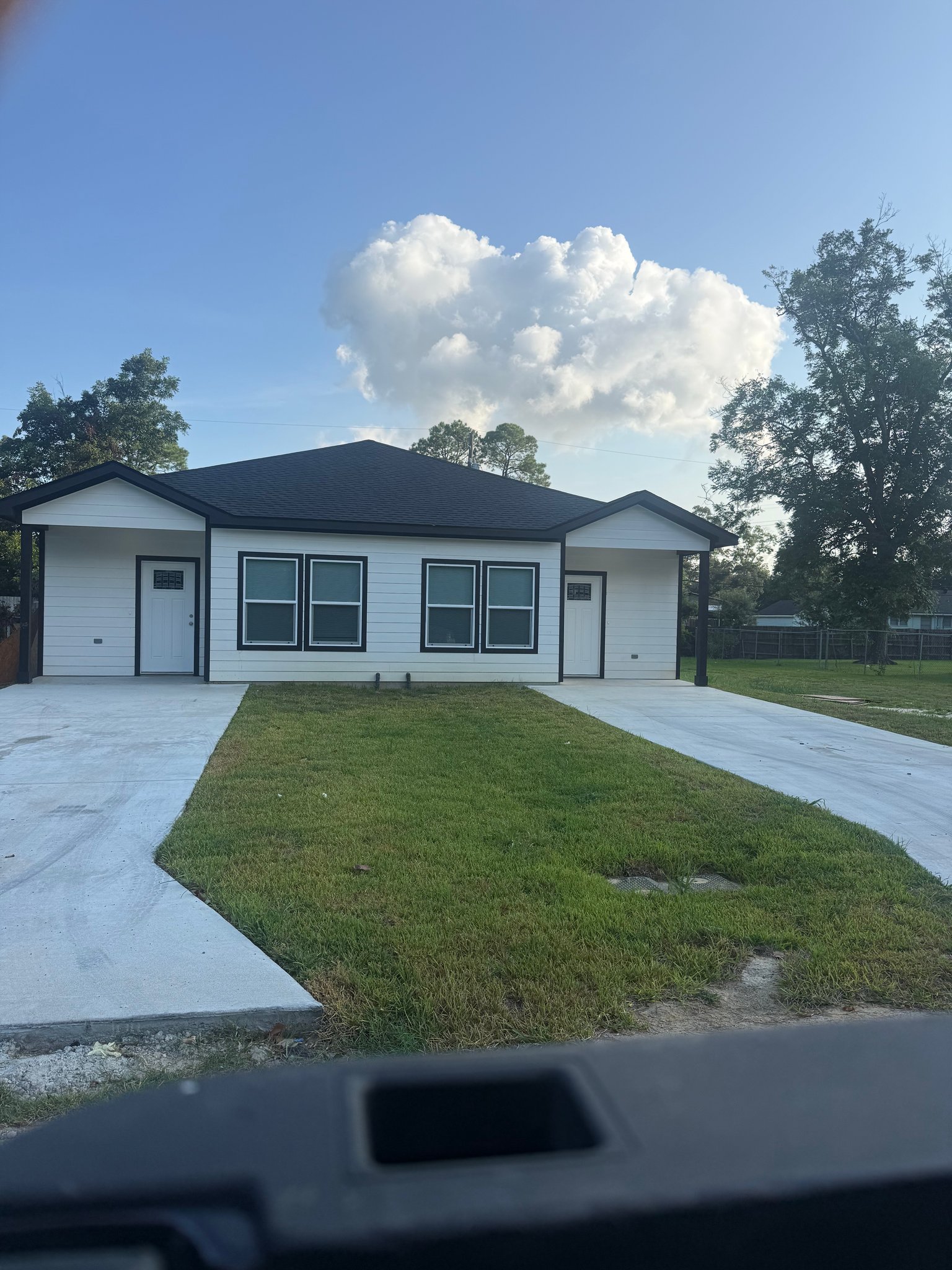 Beaumont Townhome: 690 Shell St