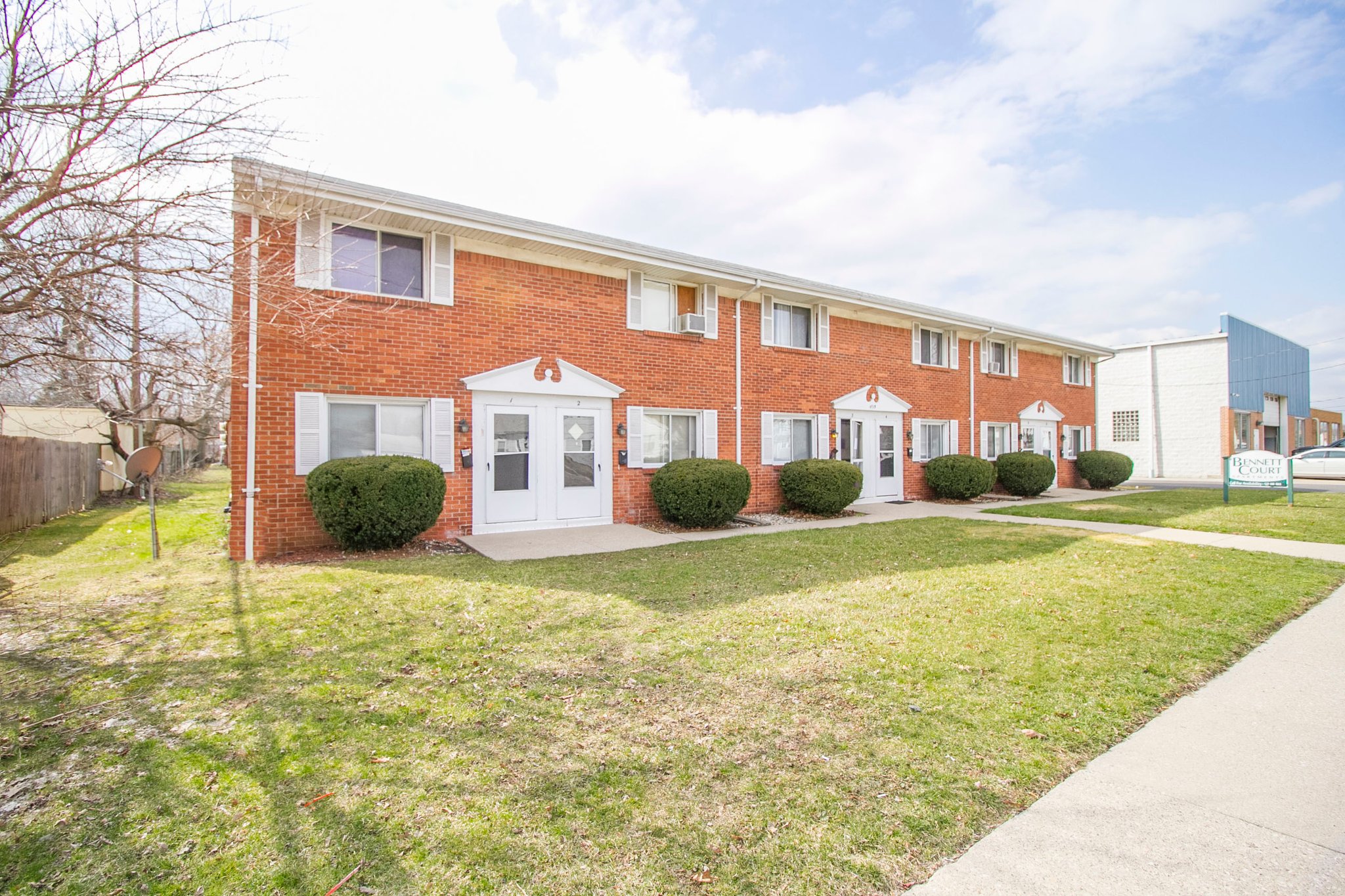 Toledo Townhome: 4715 Bennett