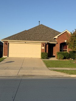 Little Elm House: 620 Fossil Creek Dr
