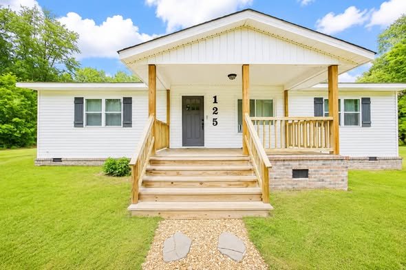 Pelion House: 125 Patricia Drive