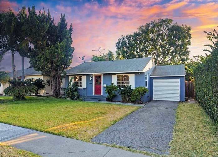 Downey House: 12619 Eastbrook Ave