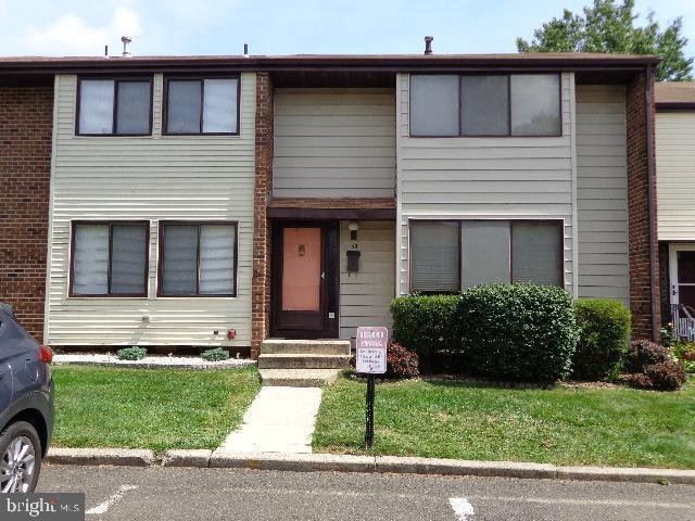 East Windsor Townhome: 63 Covington dr