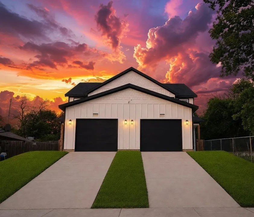 Fort worth Multiplex: 2209 brooks st
