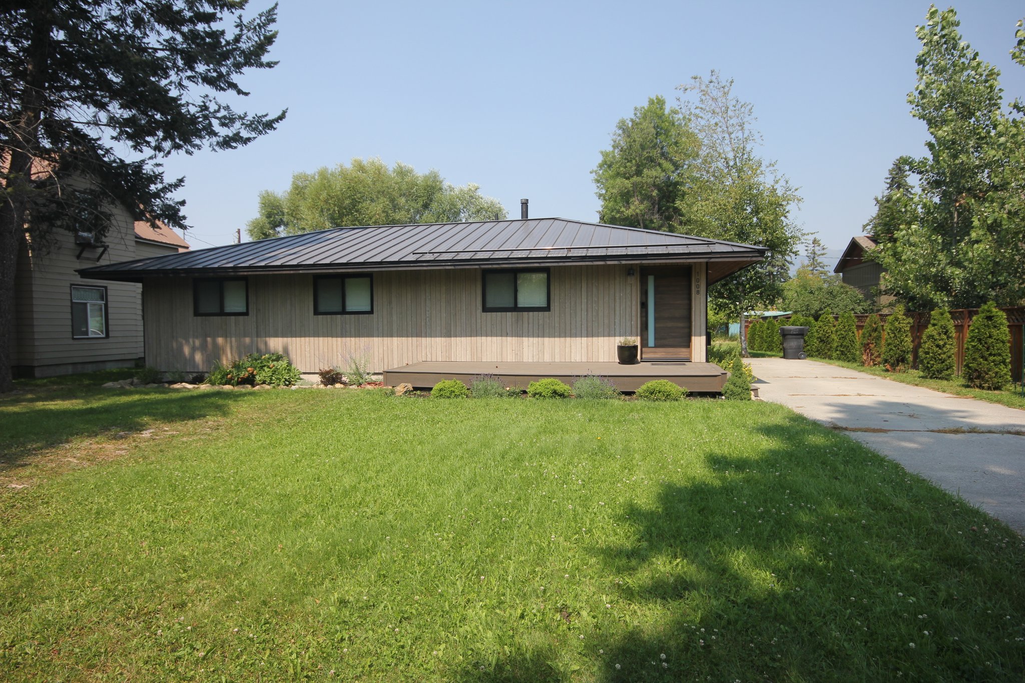 Whitefish House: 1008 5th street east