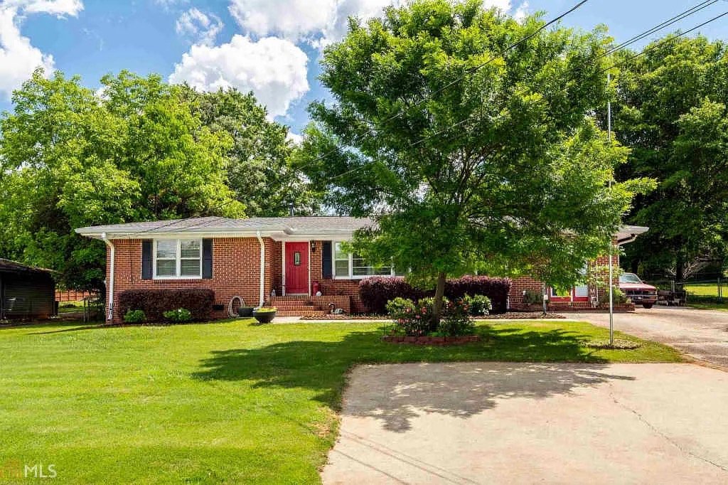 McDonough House: 239 Decatur Rd