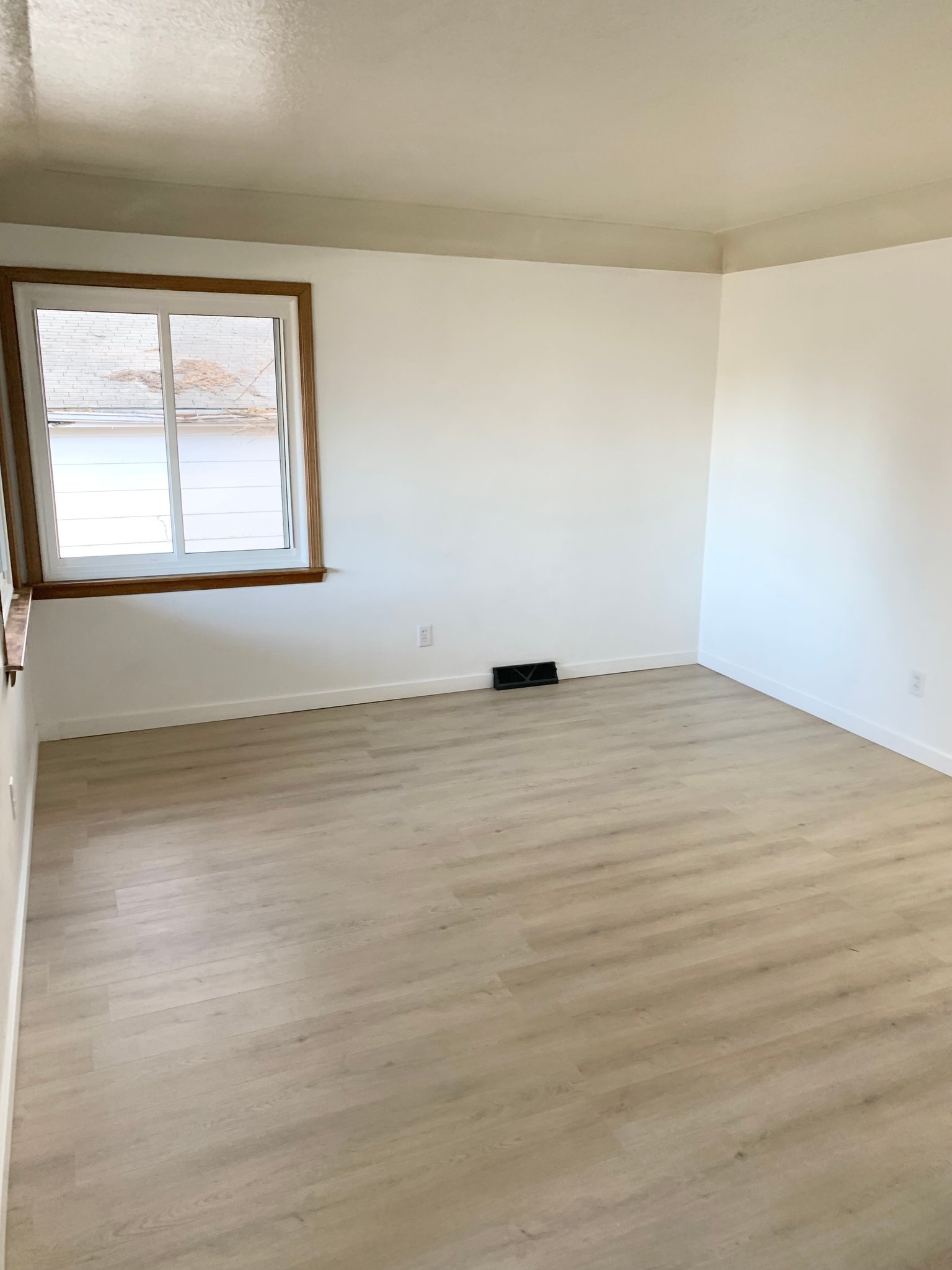 Des Moines Townhome: 6202 Franklin Ave