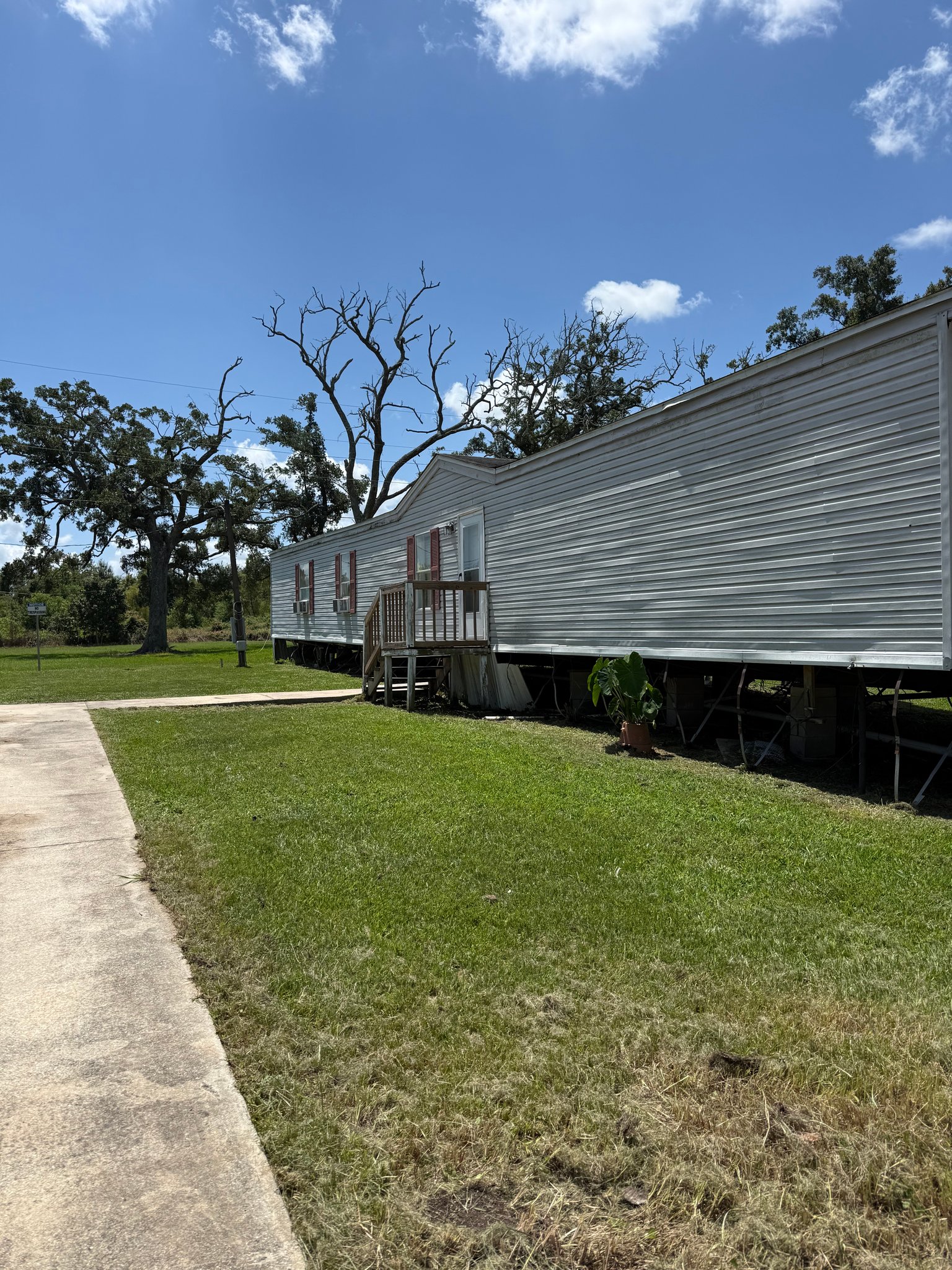 Gray House: 216 Marietta Place