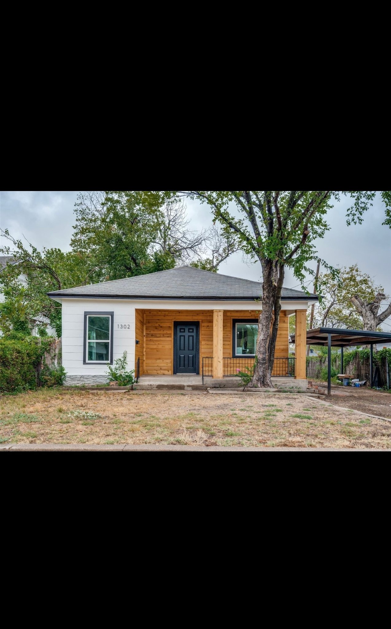 Fort Worth House: 1302 NW 16th St