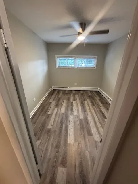 Oak Lawn Apartment: 5565 West 95th Street #2R Oak Lawn, IL 60453