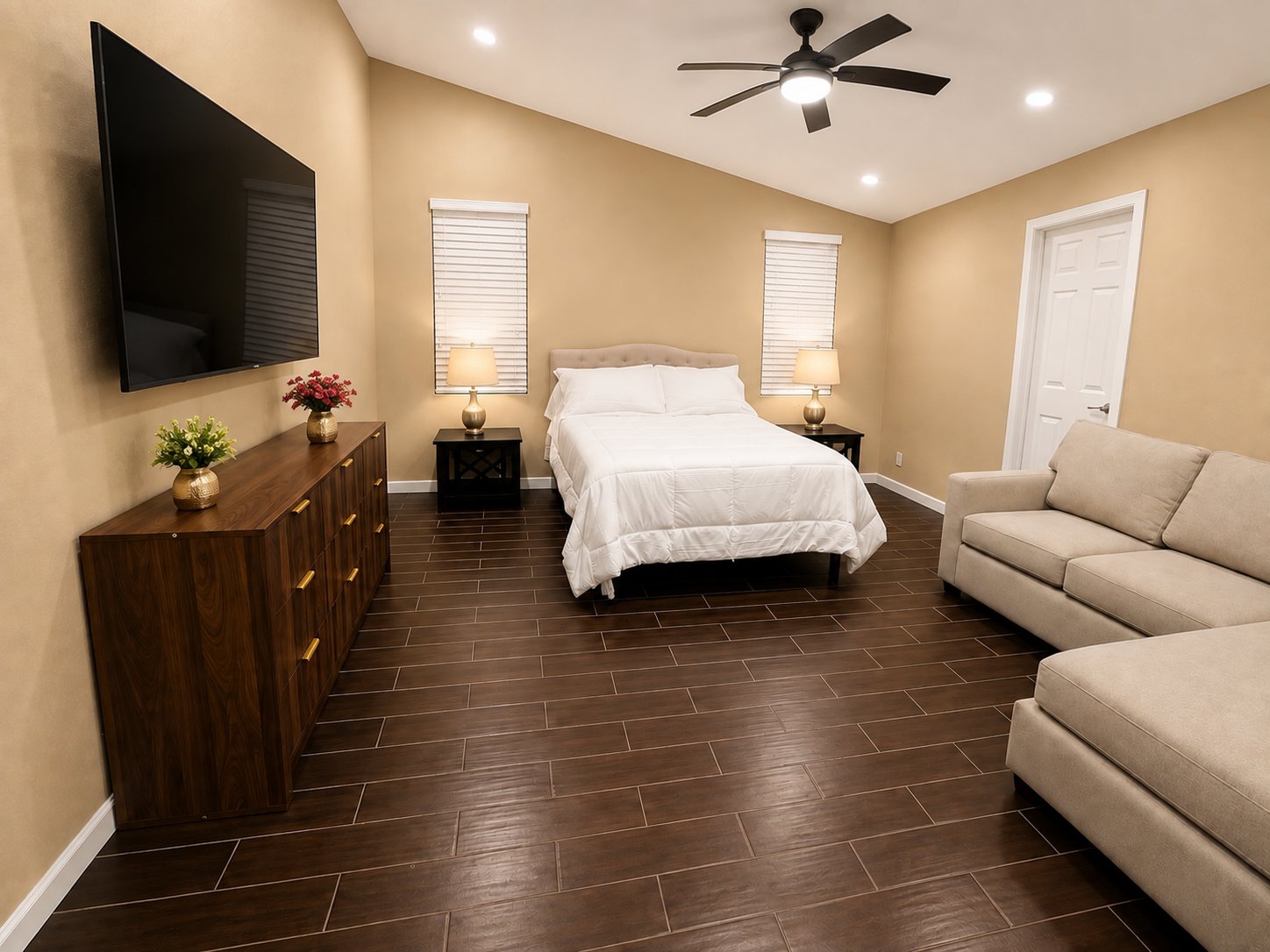 San Antonio Single Room: 906 Fillmore Dr