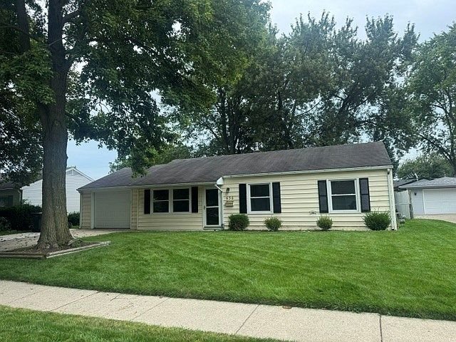 Maumee House: 636 Greenfield Dr