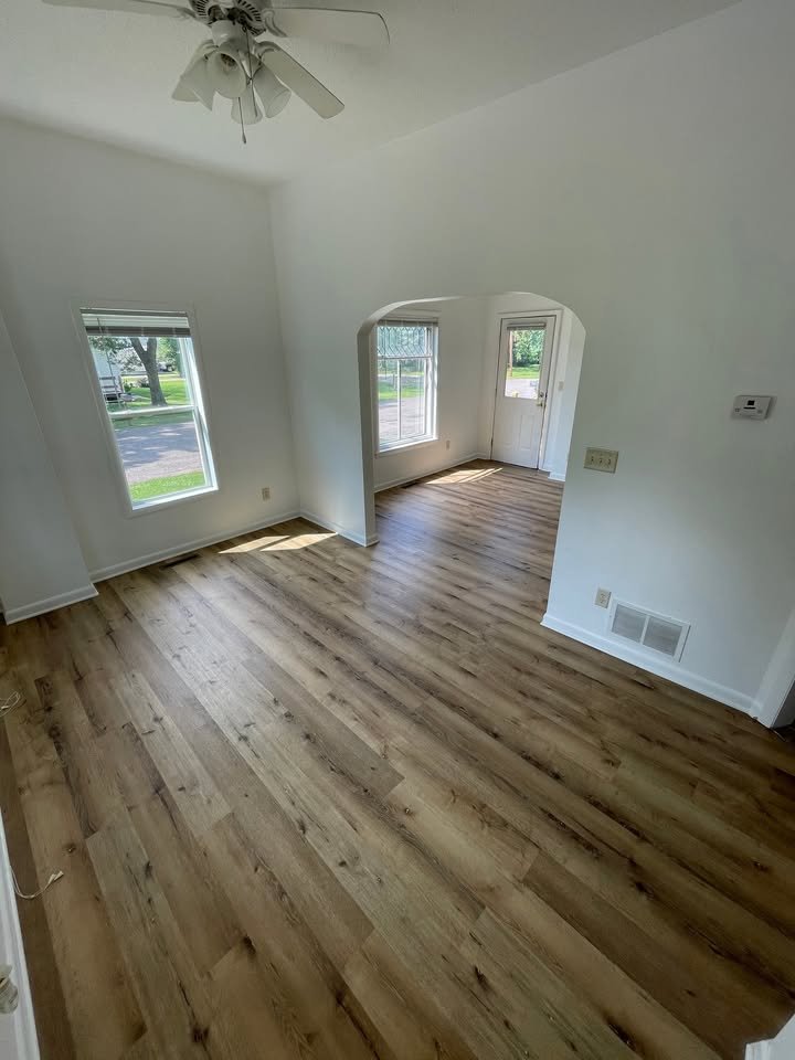 Chippewa Falls Other: E Vine St