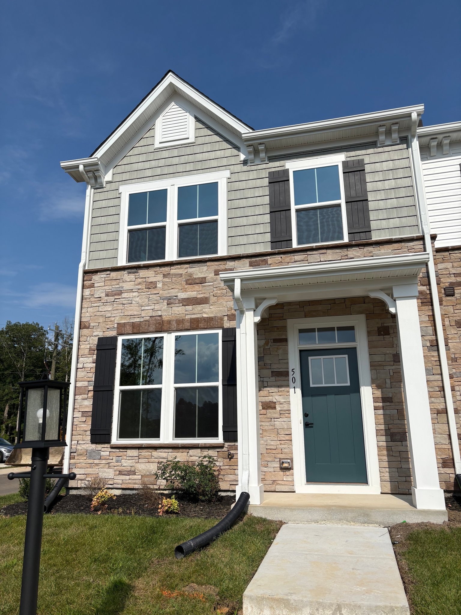Sandston Townhome: 501 Old lime Pl