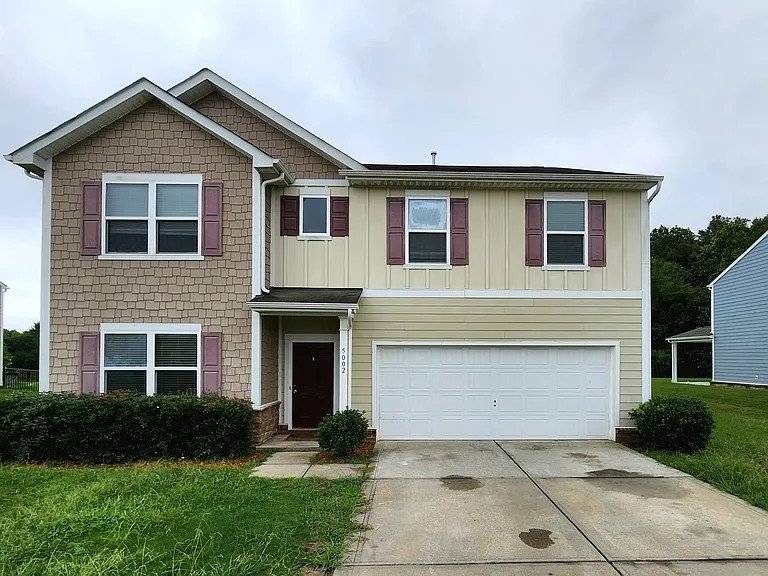 Indian Trail House: 5002 Houndscroft Rd