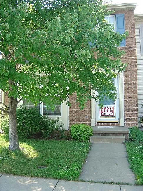 Winchester Townhome: 301 Barrington Lane