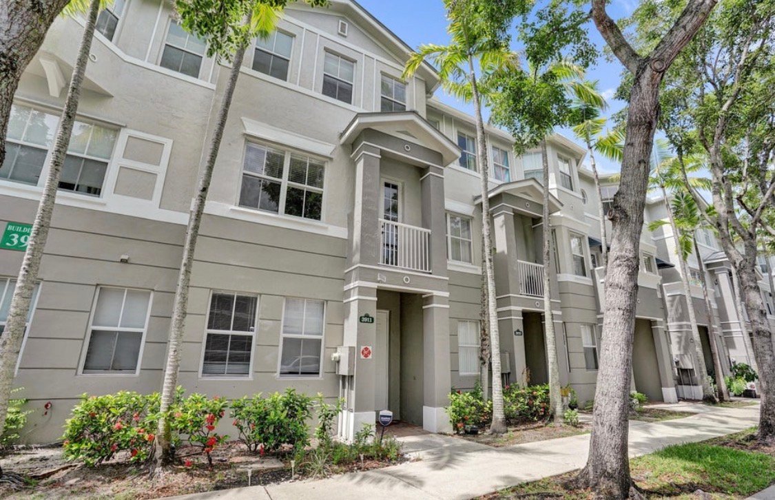 Wellington Condo: 3911 Shoma Dr