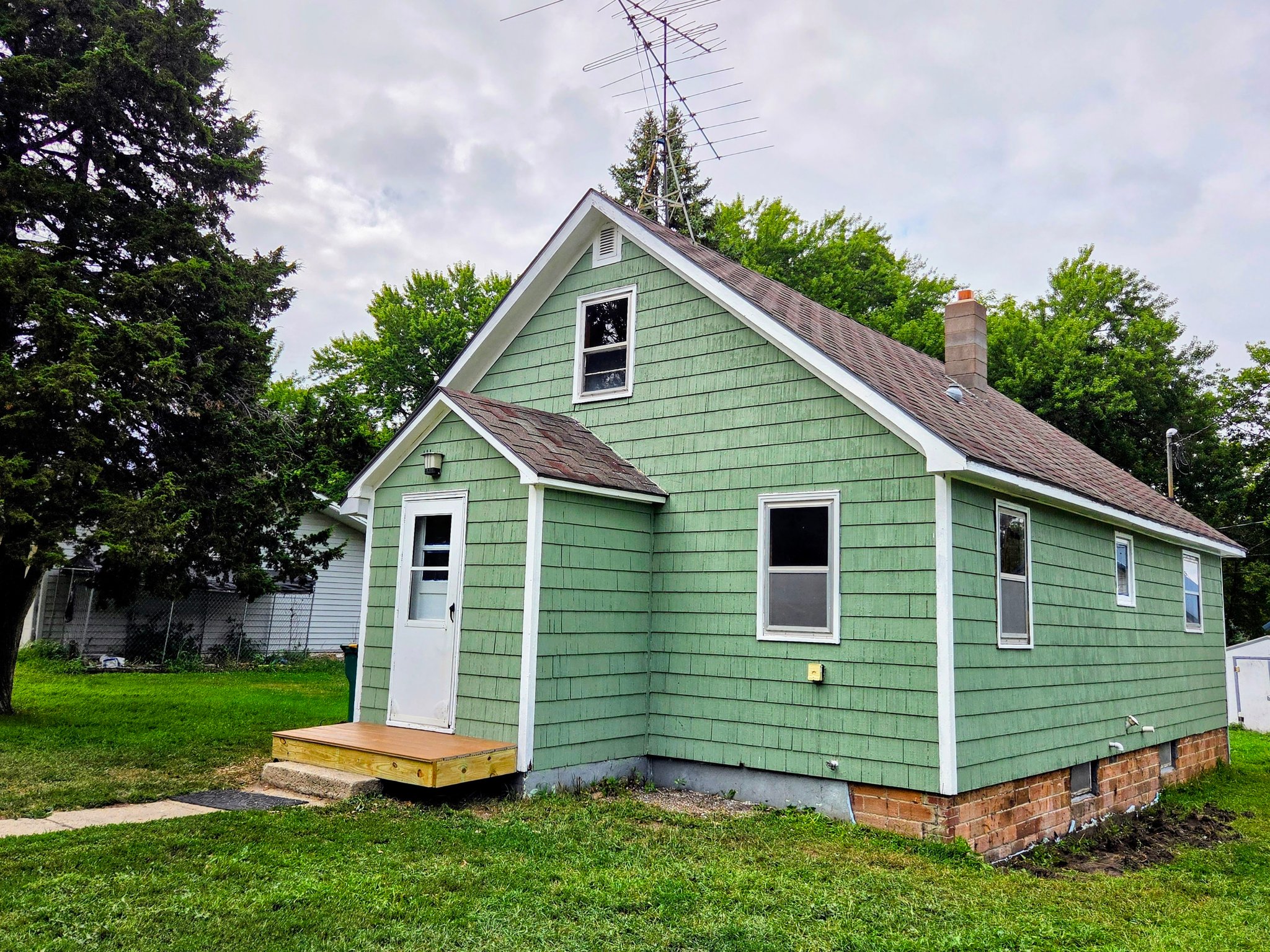 Lidgerwood House: 512 1st ST NE