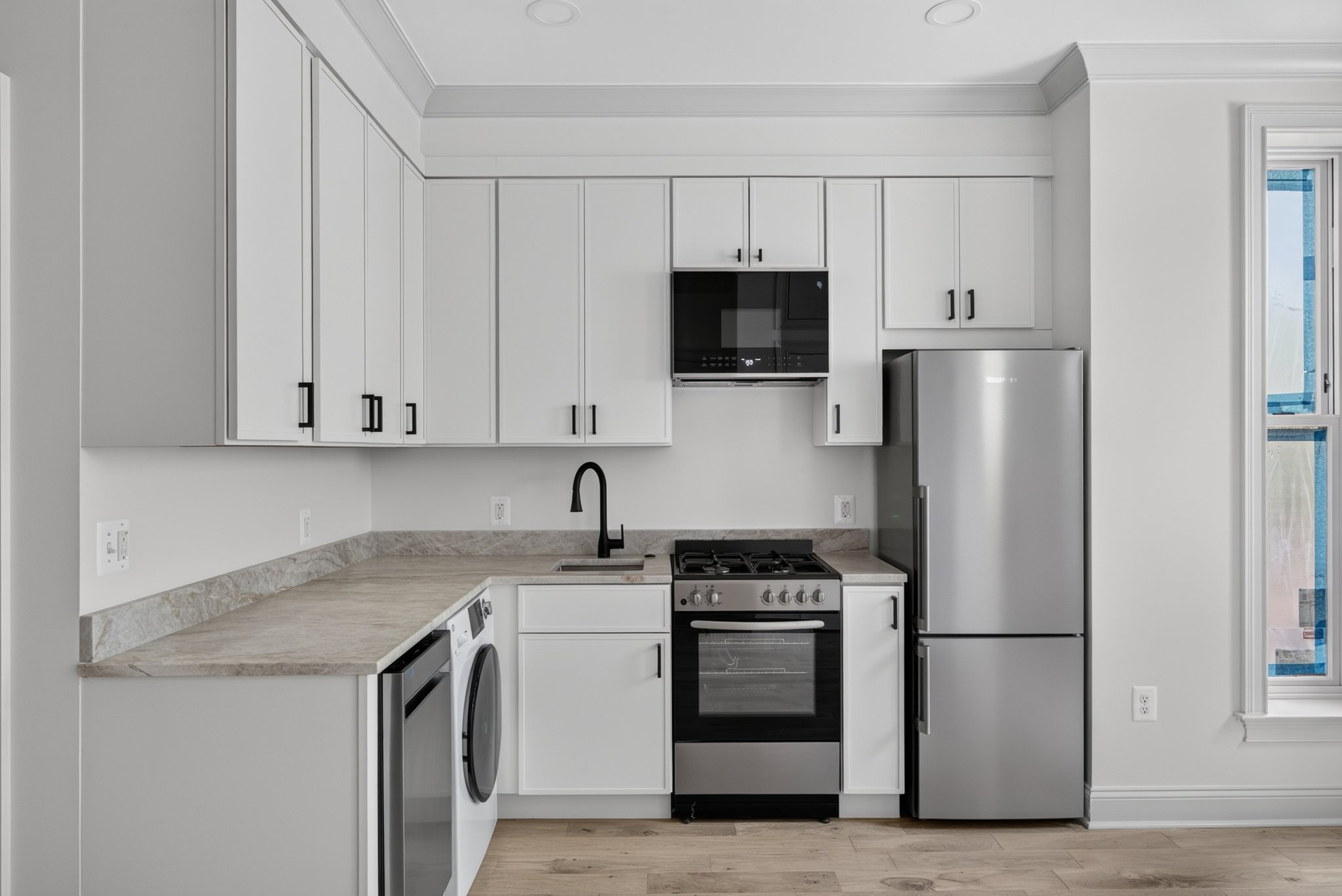 Washington Apartment: 311 East Capitol St. SE