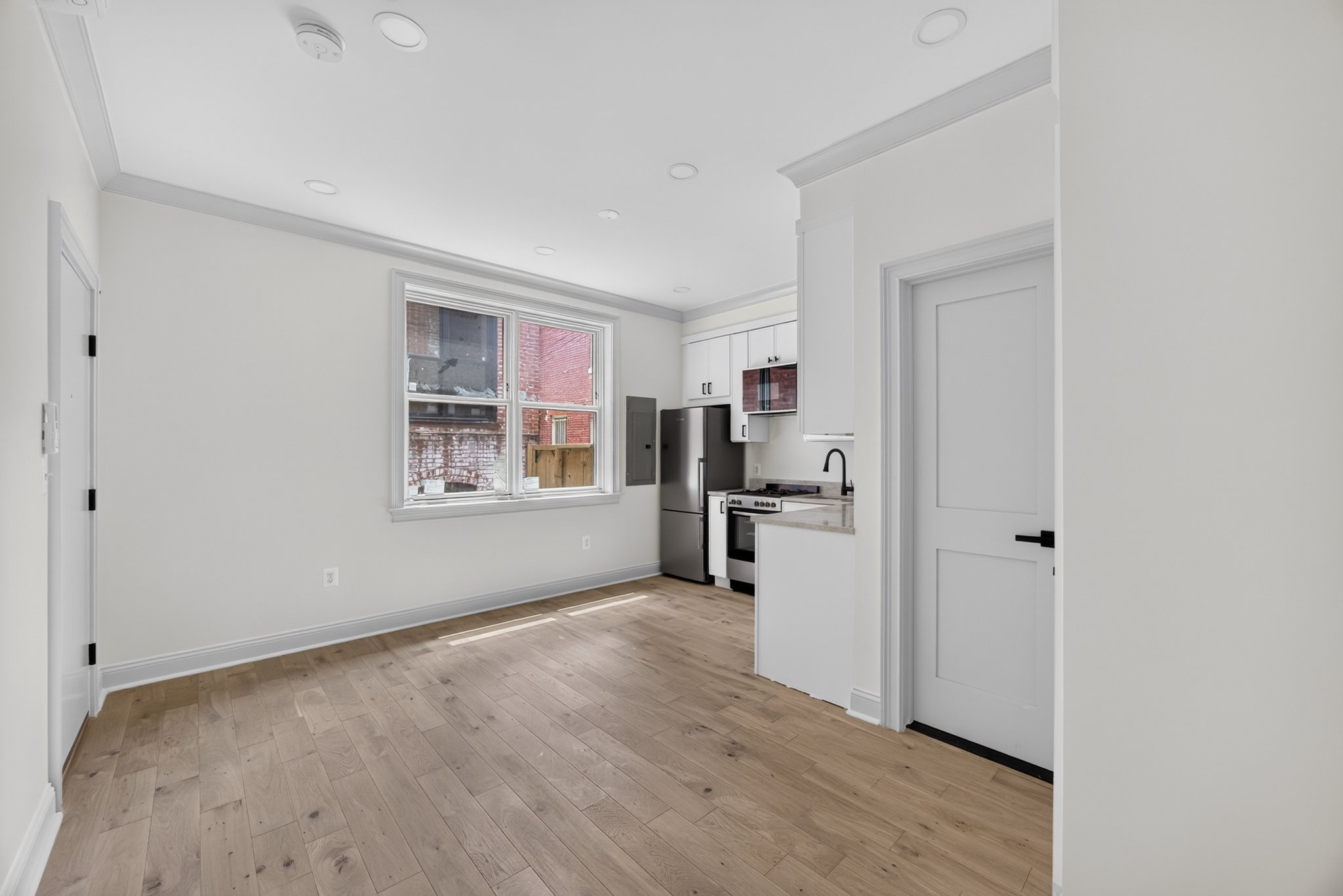 Washington Apartment: 311 East Capitol St. SE