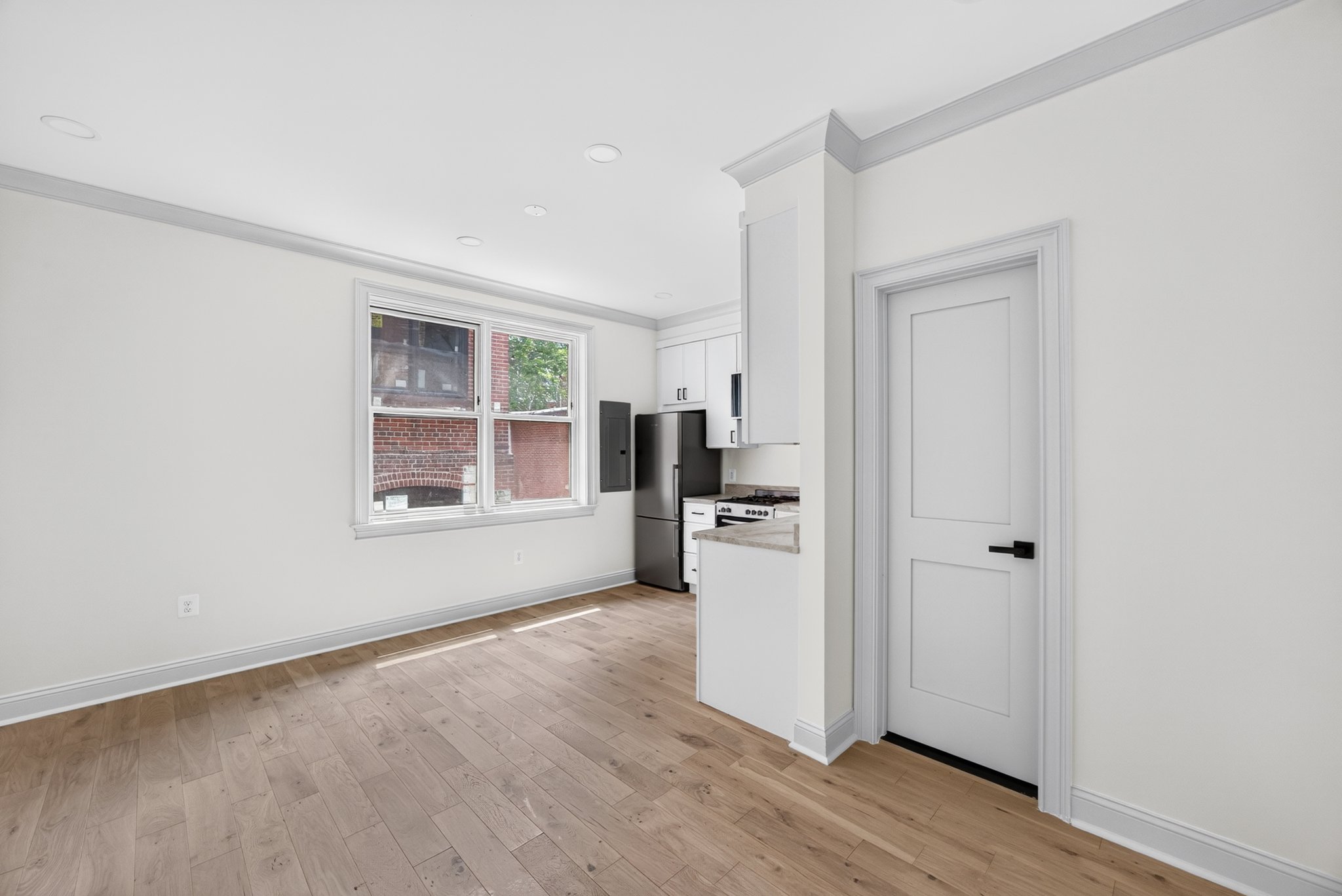 Washington Apartment: 311 East Capitol St. SE