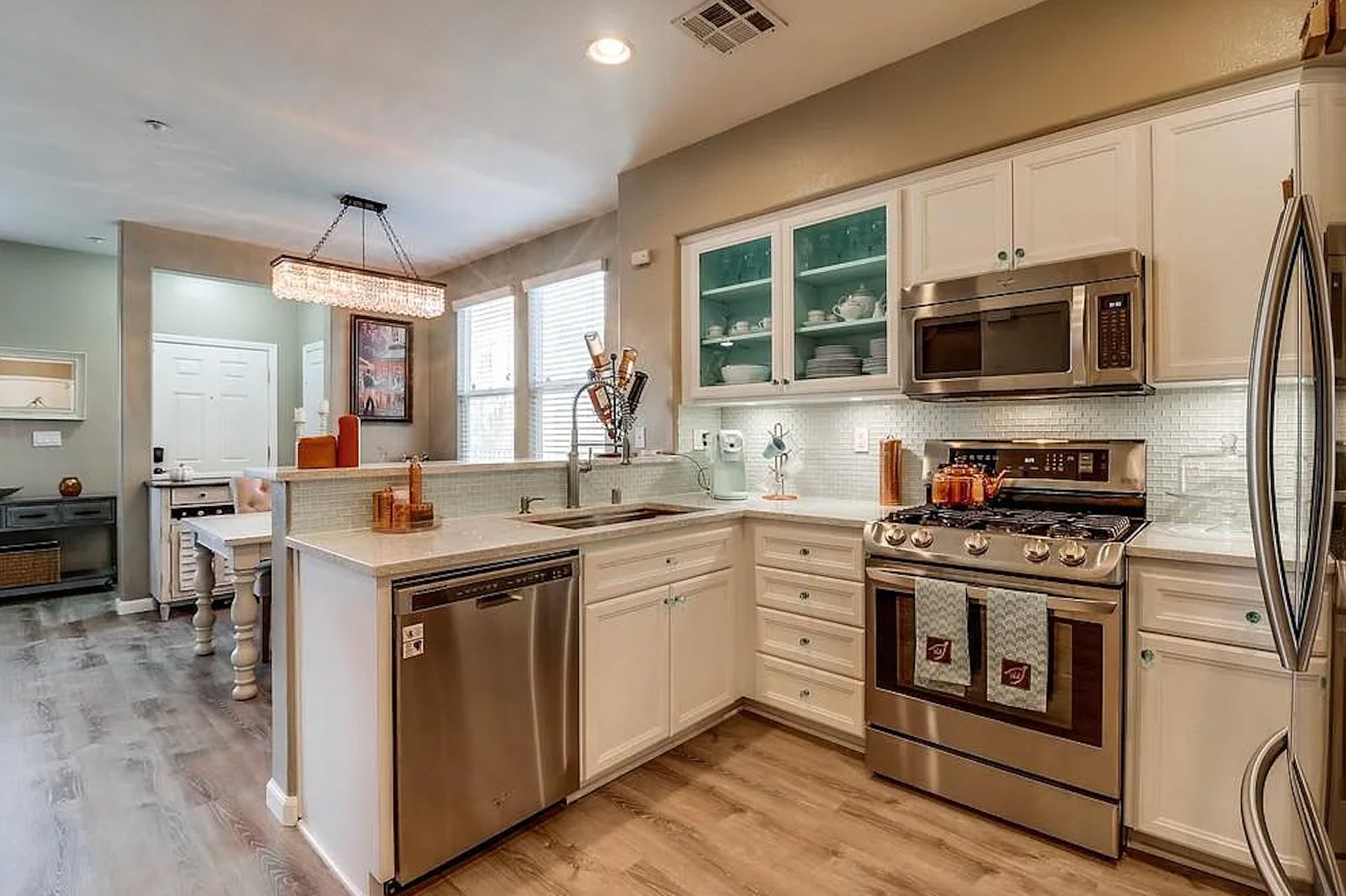 San Diego Townhome: 4300 Newton Ave