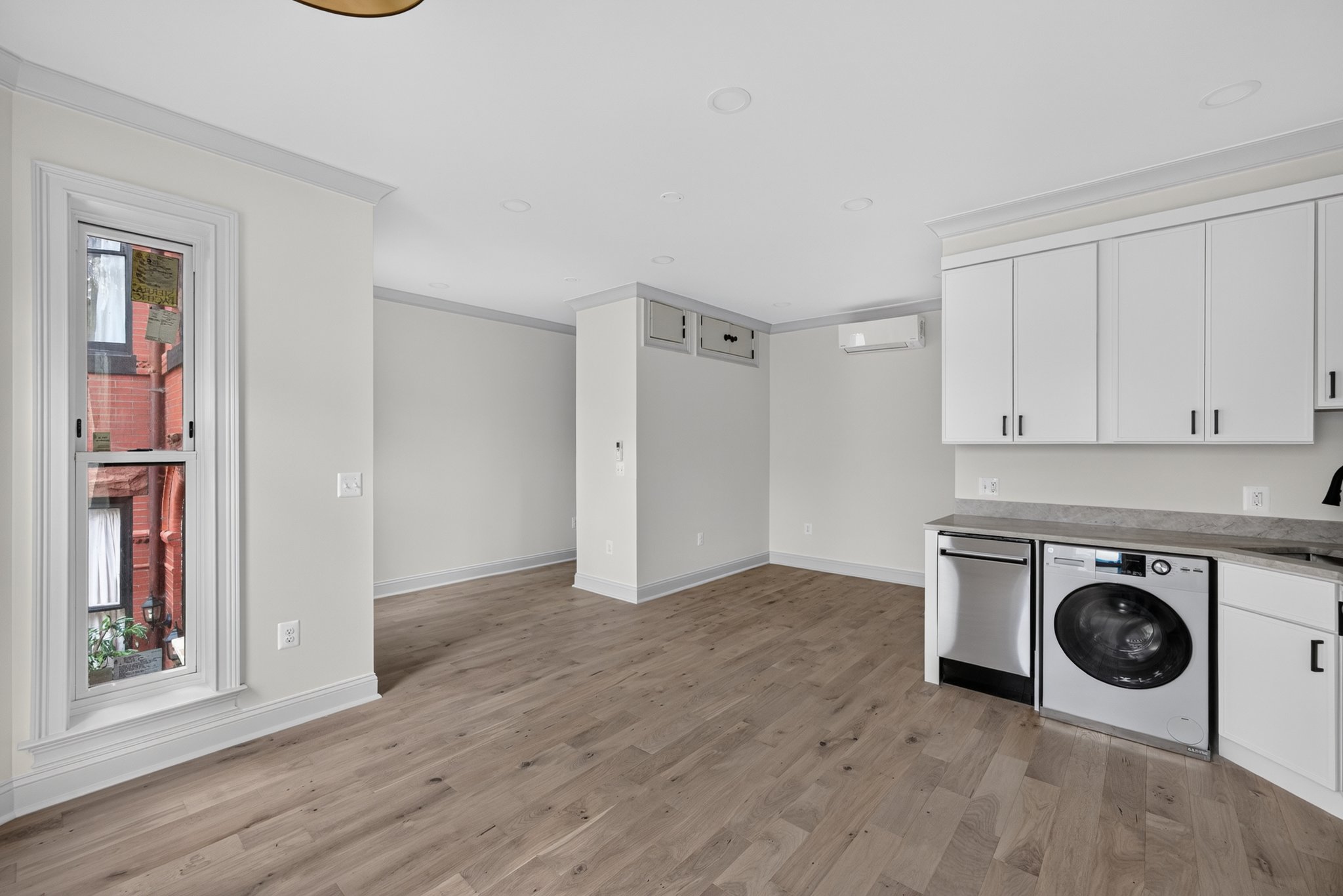Washington Apartment: 311 East Capitol St. SE