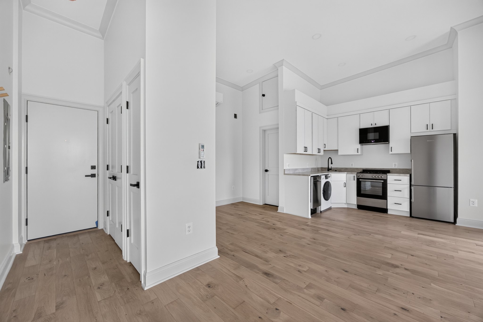 Washington Apartment: 311 East Capitol St. SE