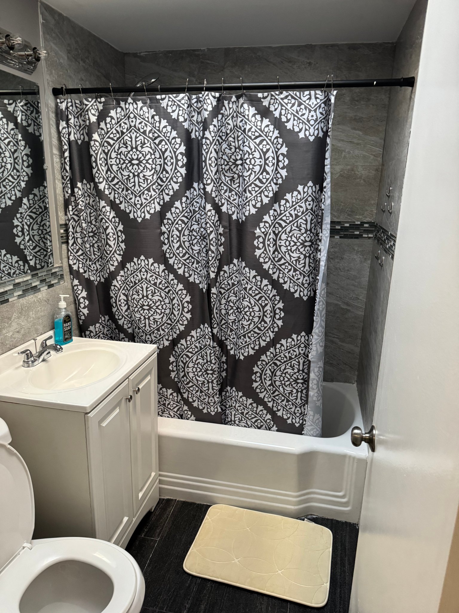 Philadelphia Single Room: 5822 Saul Street