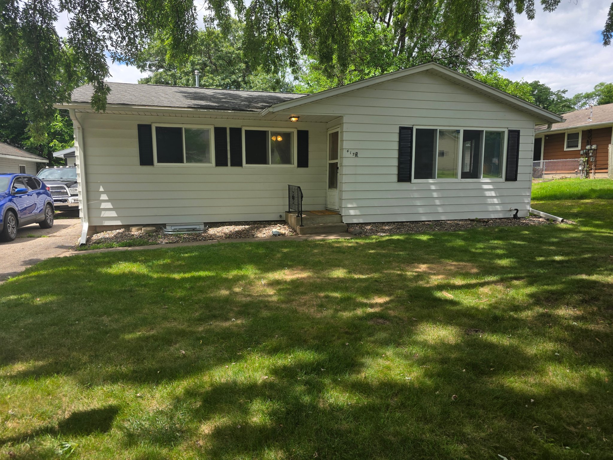 Onalaska House: 417 7th Ave N