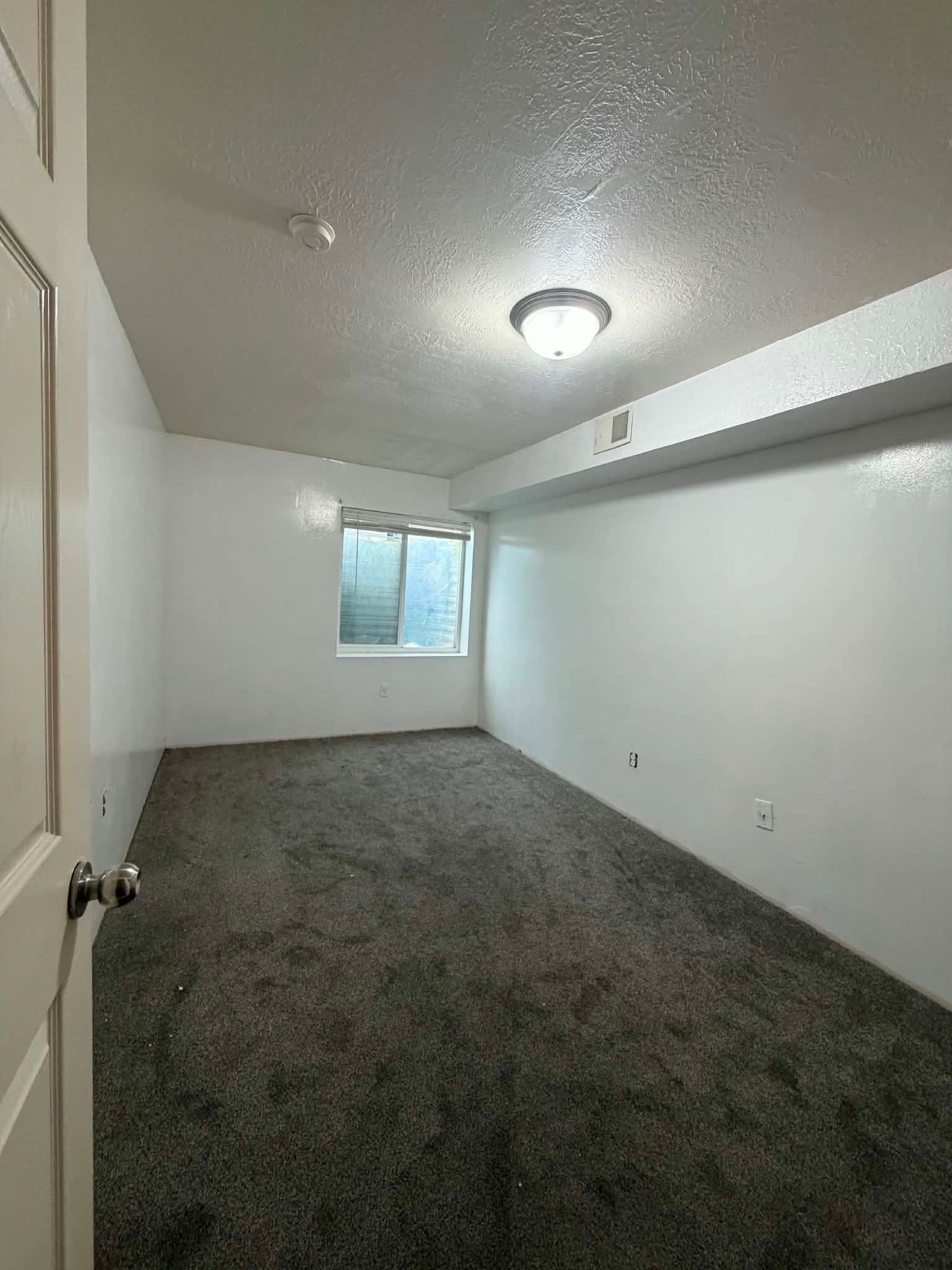 west valley Single Room: 2276 Birdsong Rd