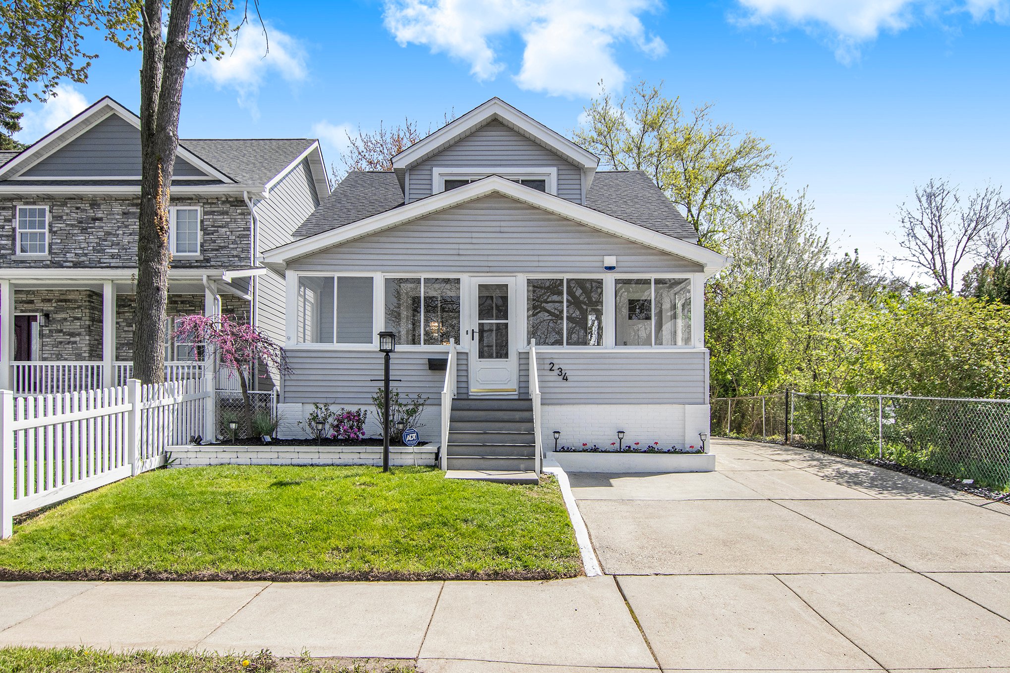 Royal Oak House: 234 E 12 Mile Rd