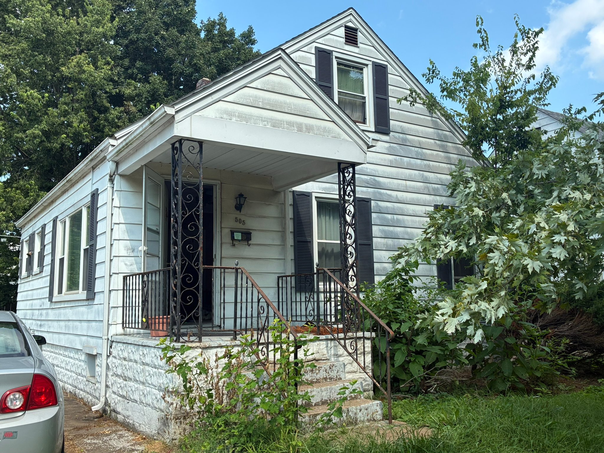 Cahokia House: 505 Chaudet Ave