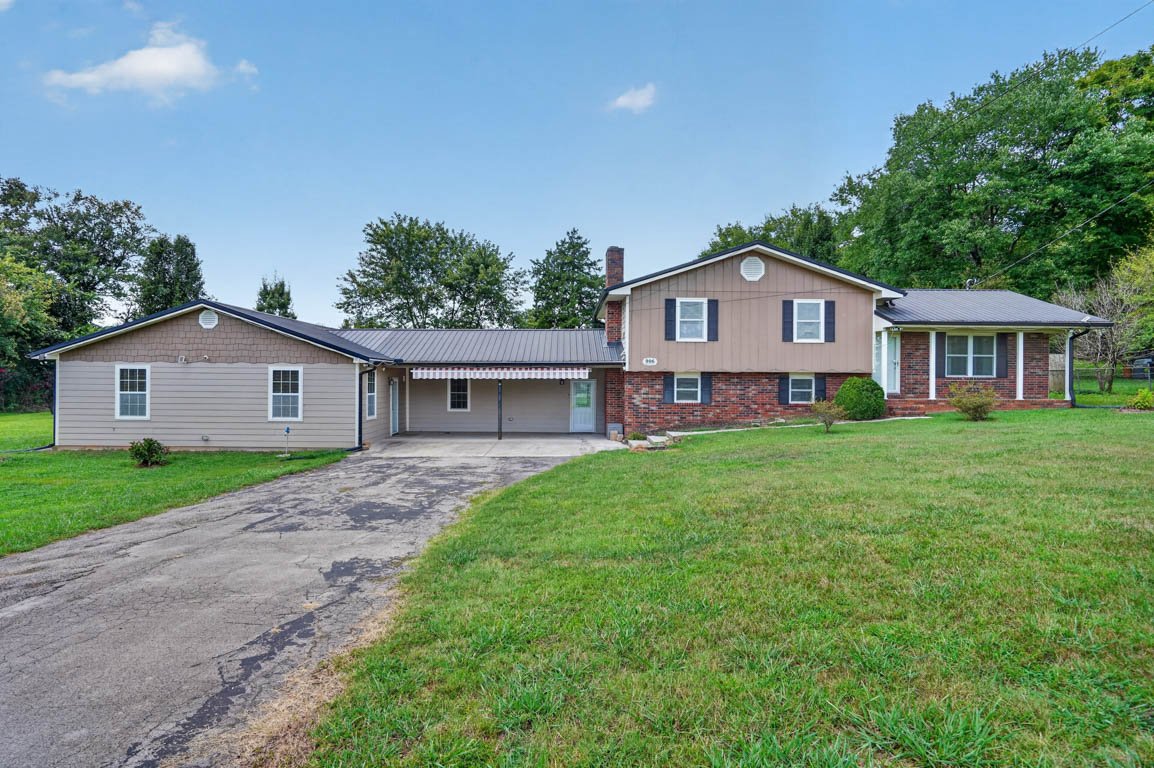 La Fayette House: 906 Diamond Cir