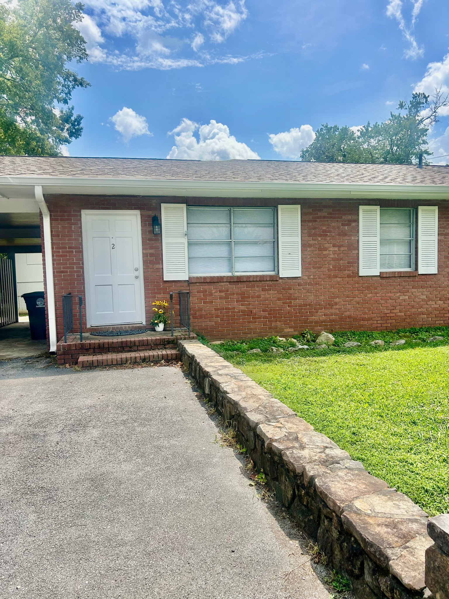 Chattanooga Multiplex: 1002 OGrady Dr, Apt 2, Chattanooga, TN 37419