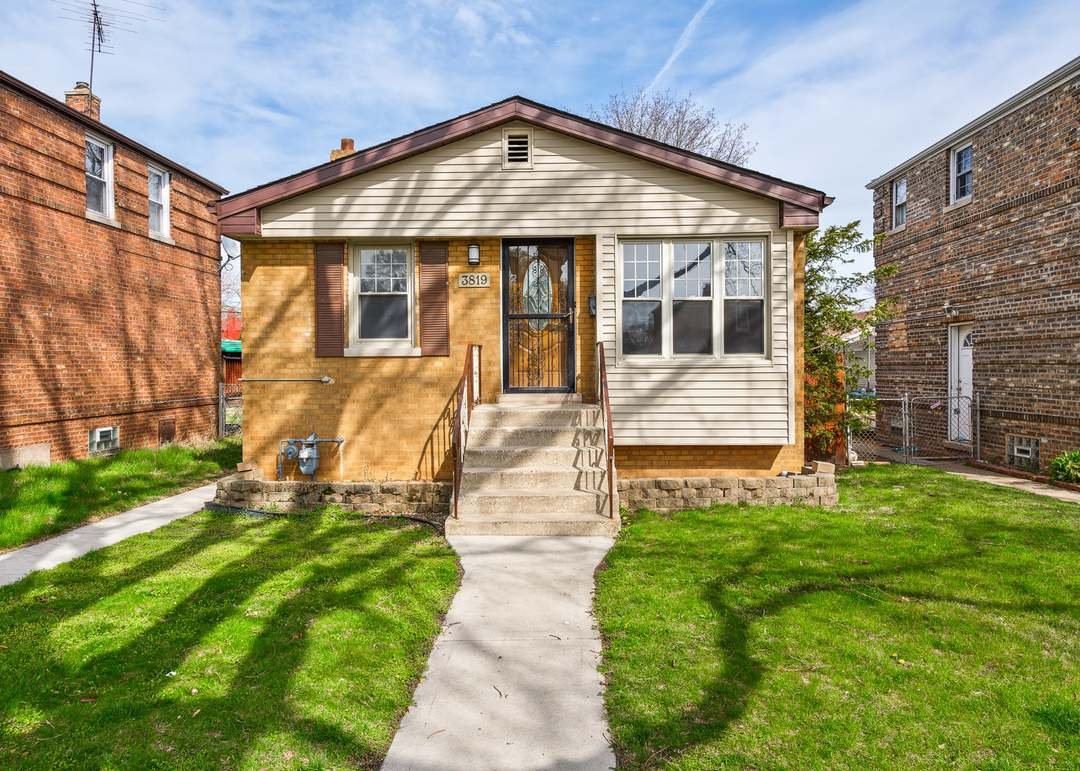 Cicero House: 3819 S 57th Ave