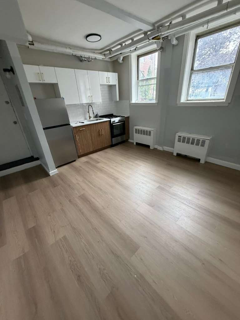 Newark Apartment: 40 Irving