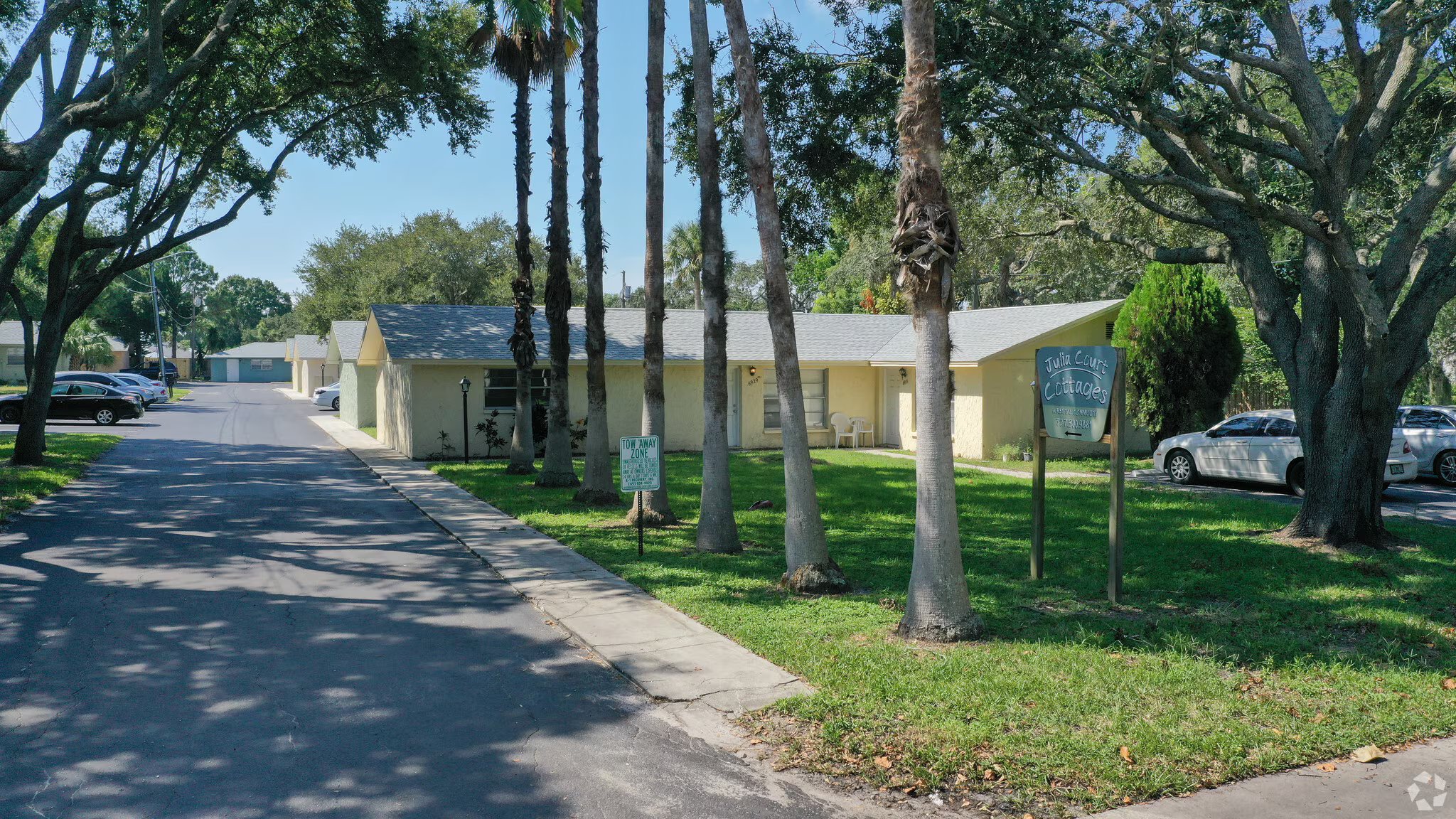 New Port Richey Multiplex: 6912 Julia Court